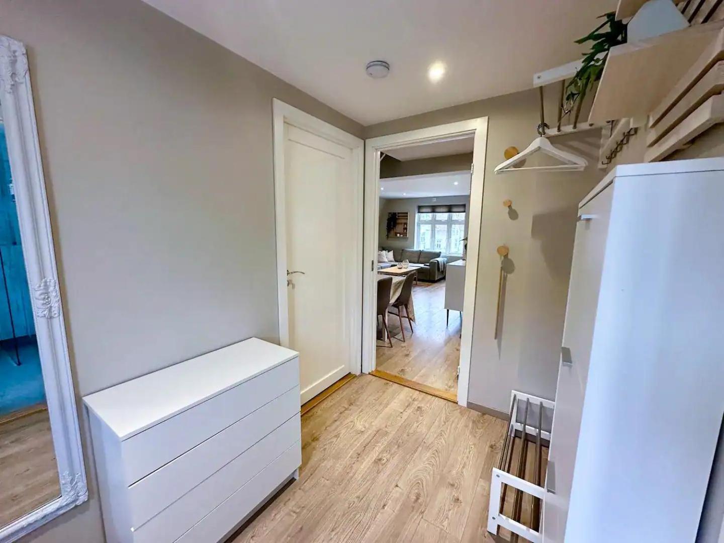 Stylish & Bright Penthouse - Office - 5 Star Location! Apartment Егерсун Екстериор снимка