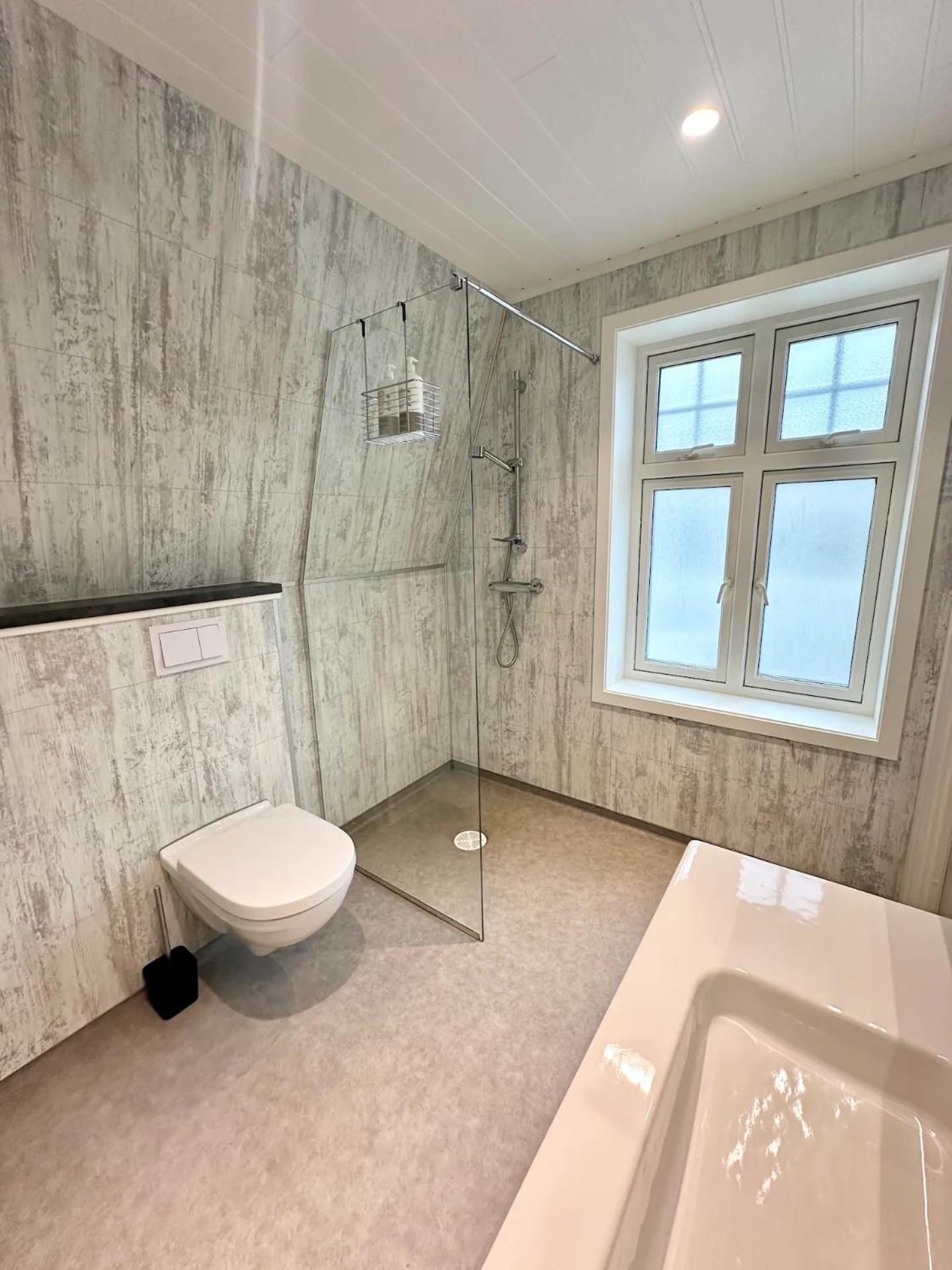 Stylish & Bright Penthouse - Office - 5 Star Location! Apartment Егерсун Екстериор снимка
