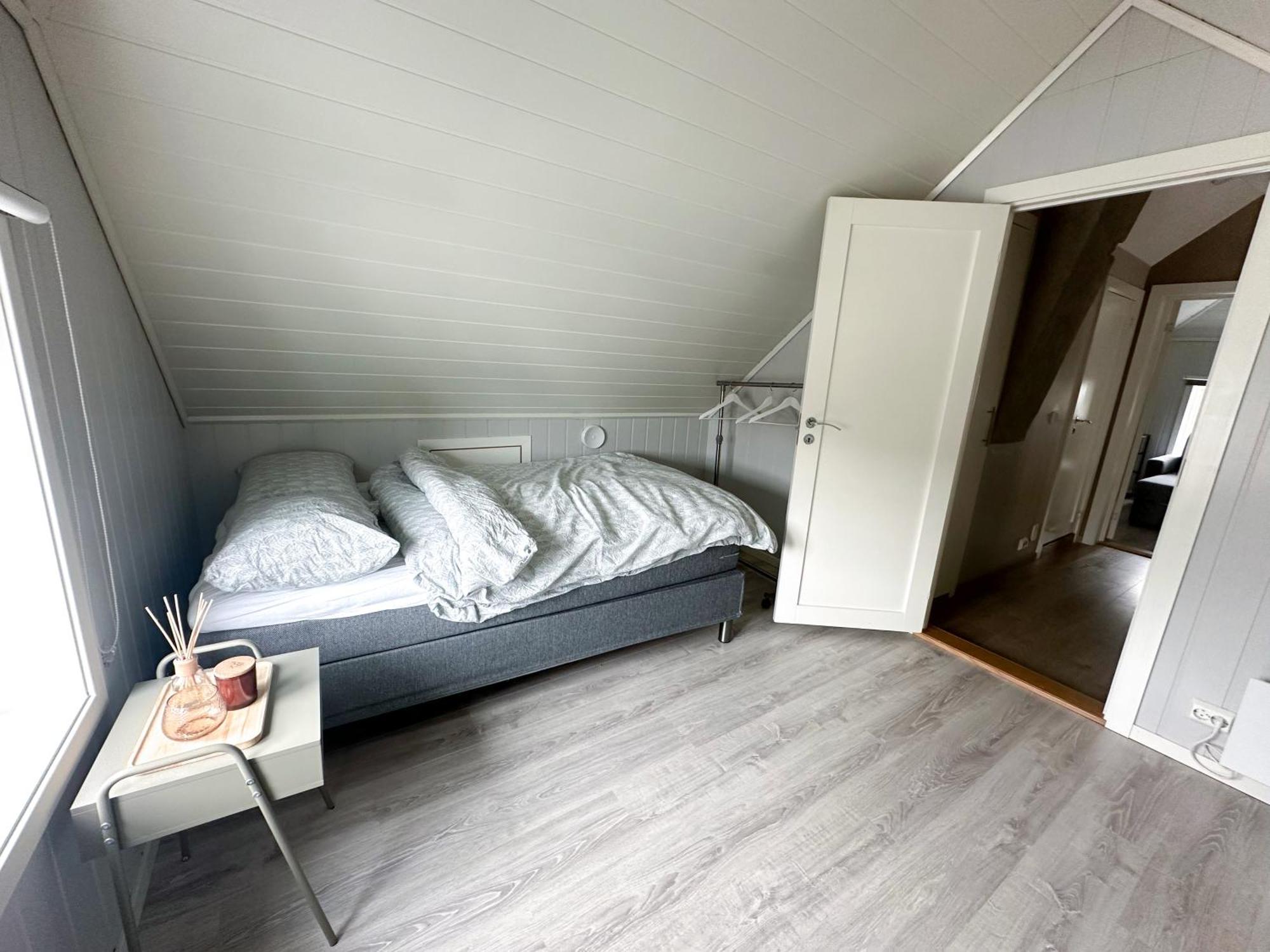 Stylish & Bright Penthouse - Office - 5 Star Location! Apartment Егерсун Екстериор снимка